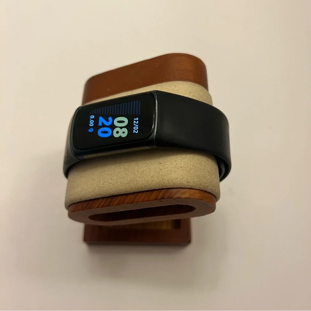 Fitbit‎ charge 5 (full set, MSRP 158$)
